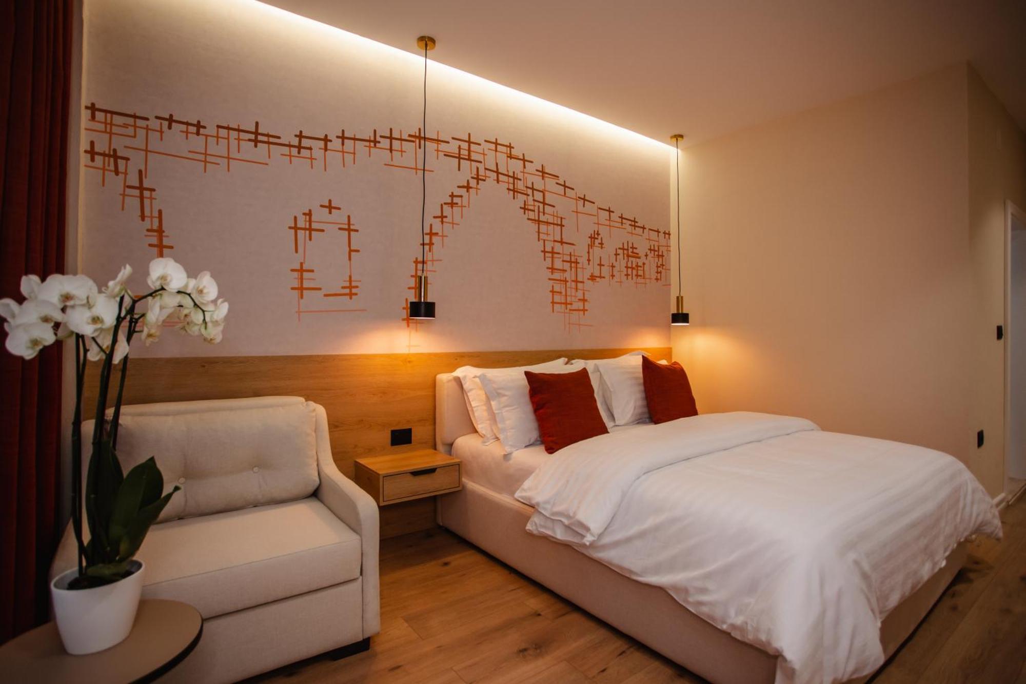 Oro Inn Hotel Shkoder Ngoại thất bức ảnh