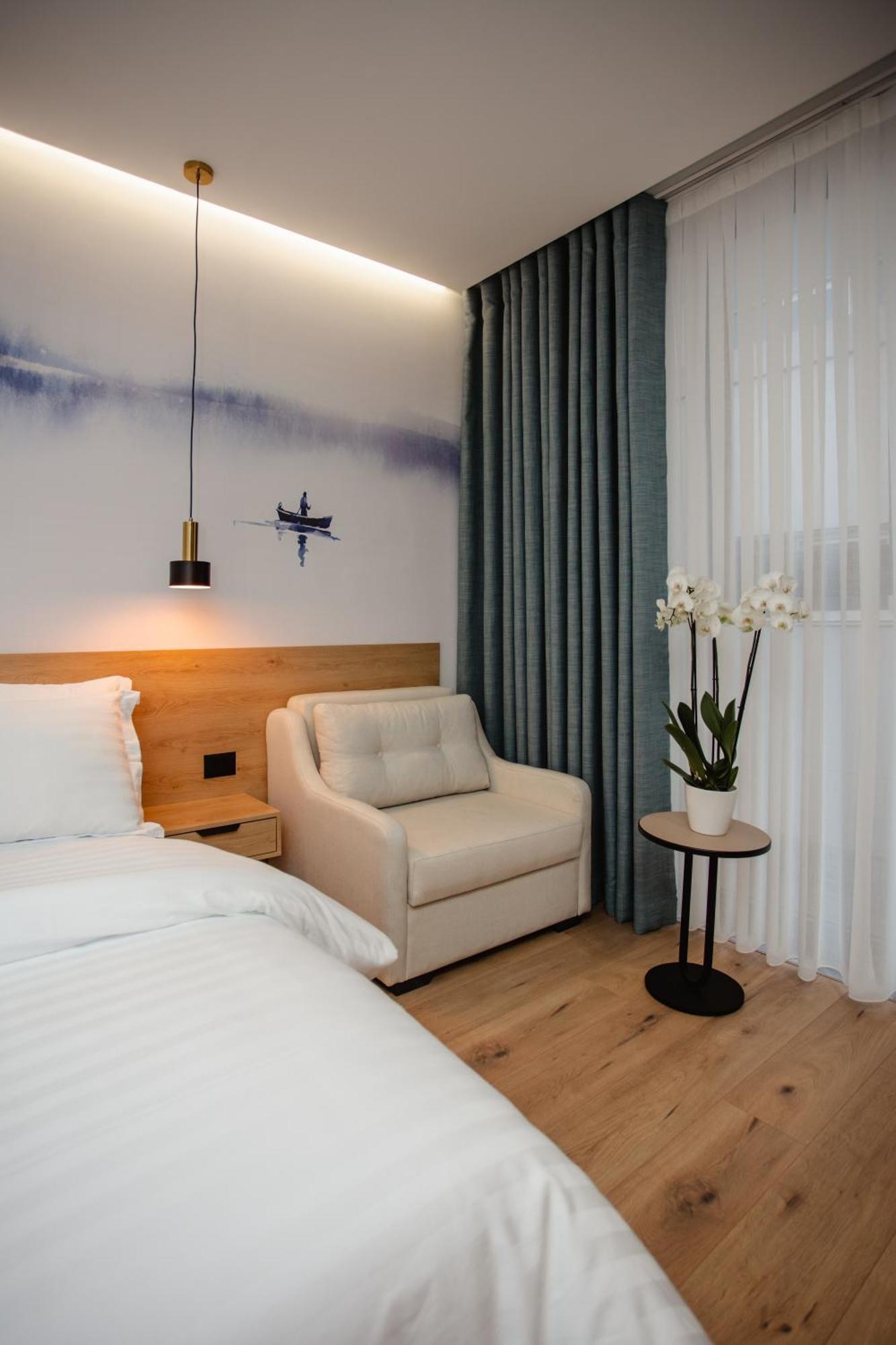 Oro Inn Hotel Shkoder Ngoại thất bức ảnh