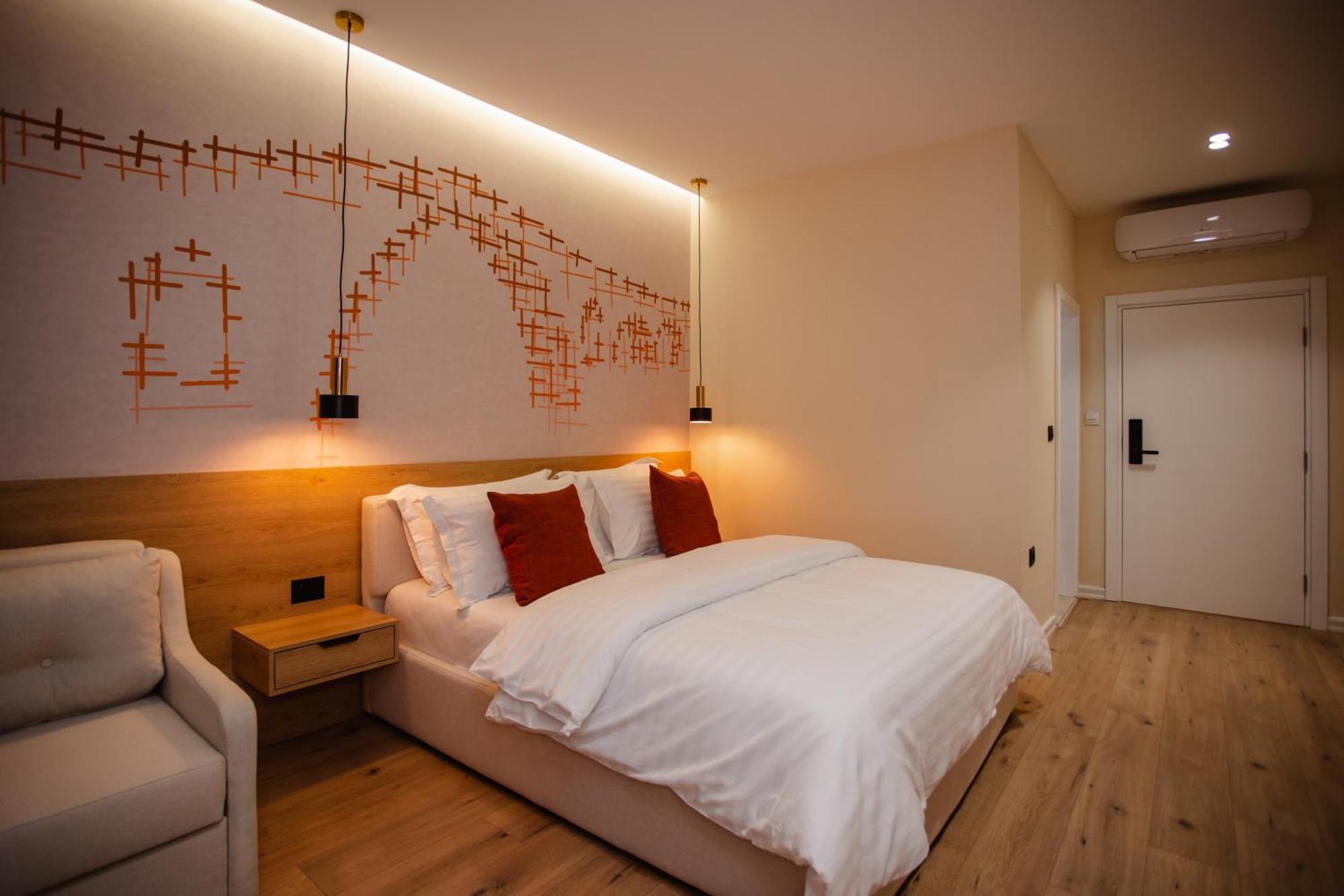 Oro Inn Hotel Shkoder Ngoại thất bức ảnh