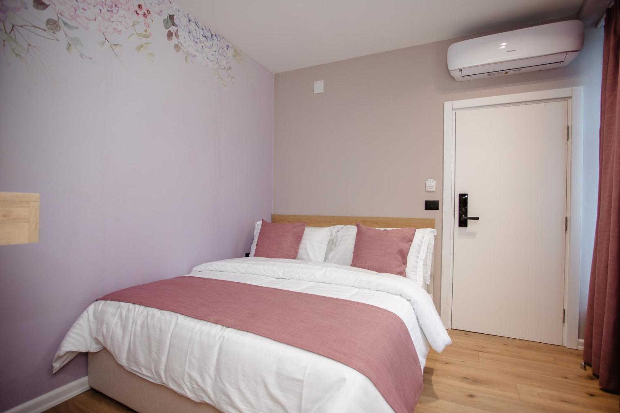 Oro Inn Hotel Shkoder Ngoại thất bức ảnh