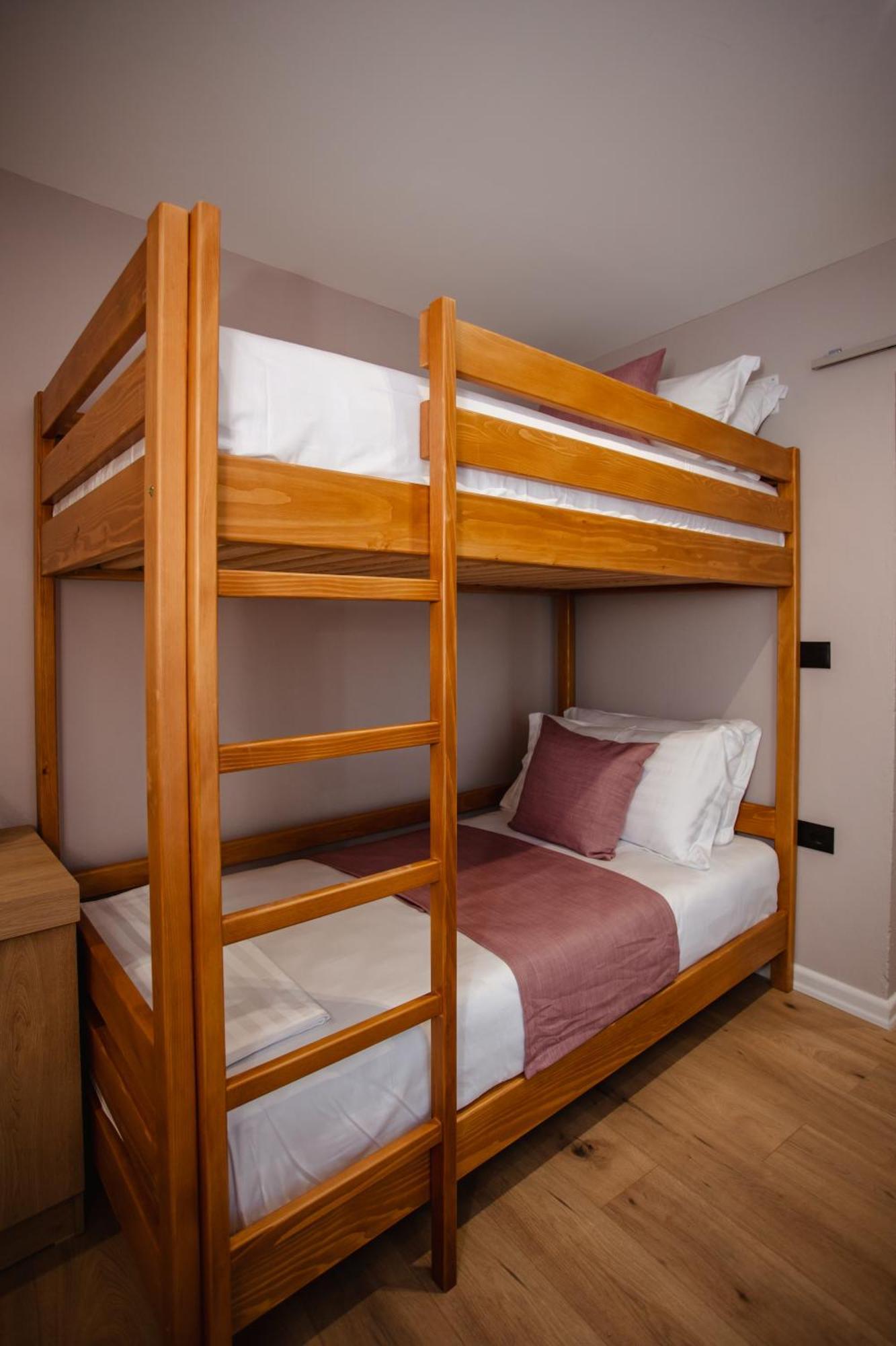 Oro Inn Hotel Shkoder Ngoại thất bức ảnh