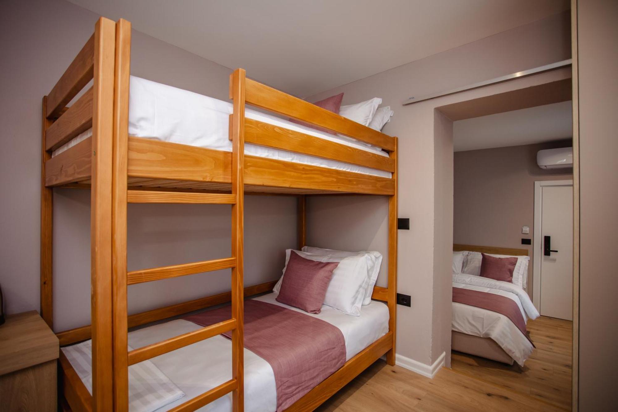 Oro Inn Hotel Shkoder Ngoại thất bức ảnh